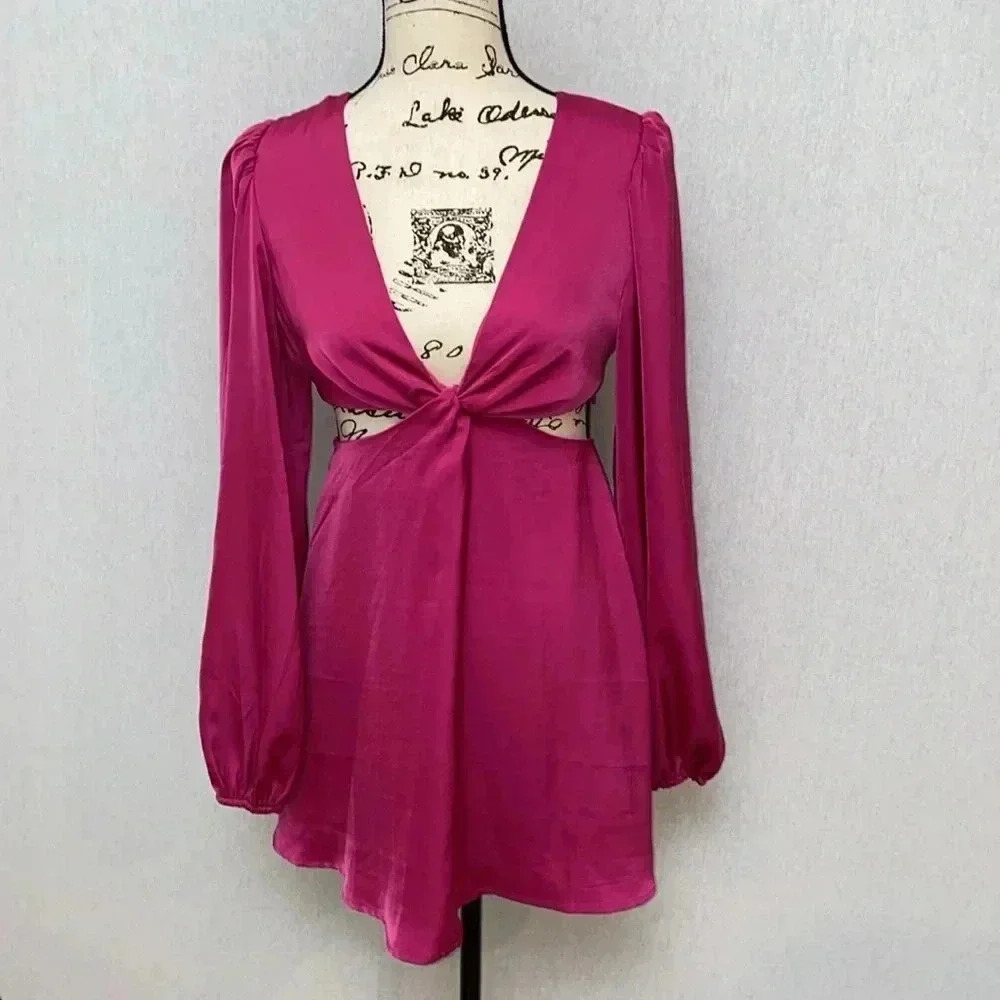 Miss Lola Fuchsia Cutout Mini Dress Plunge V Neck Long Sleeve NWT Size Small - Picture 2 of 14